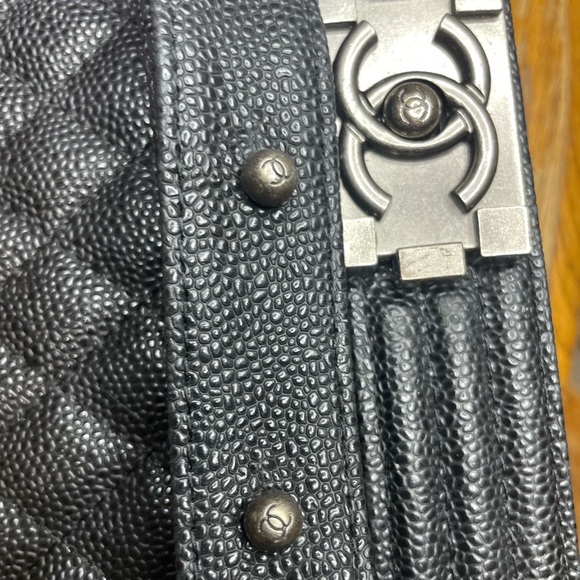 Black Quilted Leather Bag Caviar Medium Boy Flap Black - Picture 10 of 11